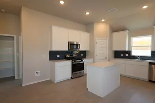 4525 Bridal Veil Dr, Austin, TX 78747 - Photo 9