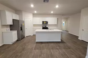 179 Sweetwater Dr, Kyle, TX 78640 - Photo 5