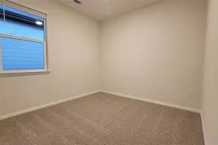 179 Sweetwater Dr, Kyle, TX 78640 - Photo 13