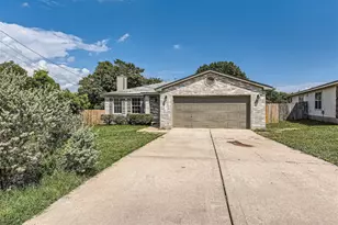 131 Hilldale Ct, Kyle, TX 78640 - Photo 27