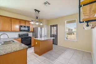 194 Yellowbark St, Buda, TX 78610 - Photo 5