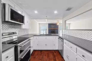 3966 Far W Blvd, Austin, TX 78731 - Photo 15