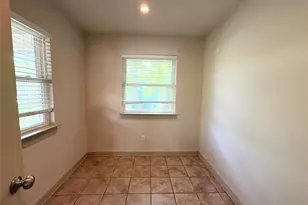 2001 E 10th St, Austin, TX 78702 - Photo 13