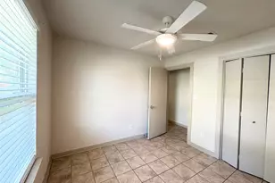 2001 E 10th St, Austin, TX 78702 - Photo 17
