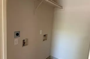 2001 E 10th St, Austin, TX 78702 - Photo 19