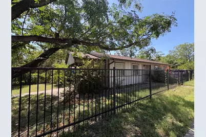 2001 E 10th Street, Austin, TX 78702 - Photo 25