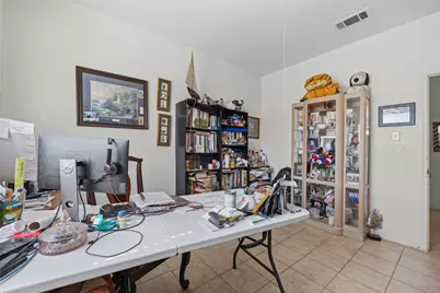 911 Crockett Street, Lockhart, TX 78644 - Photo 27