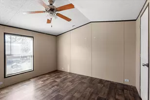 337 SW Front St, Bartlett, TX 76511 - Photo 15