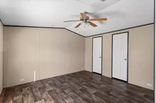 337 SW Front St, Bartlett, TX 76511 - Photo 19