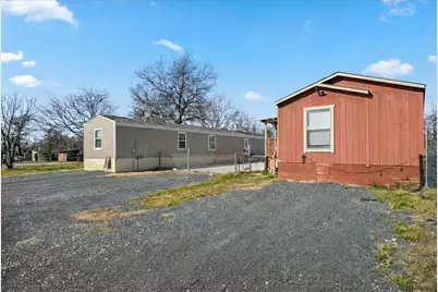 337 SW Front Street, Bartlett, TX 76511 - Photo 3