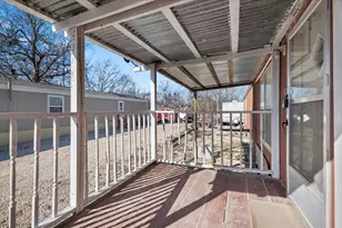 337 SW Front St, Bartlett, TX 76511 - Photo 27