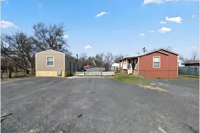 337 SW Front Street, Bartlett, TX 76511 - Photo 5