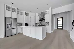 1815 W 38th St, Austin, TX 78731 - Photo 9