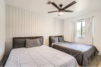 5236 Meadow Creek Drive, Austin, TX 78745 - Photo 9