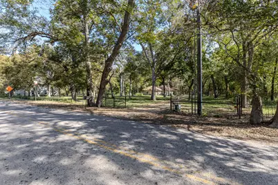 75 County Road 129, Taylor, TX 76574 - Photo 17