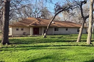 75 Co Rd 129, Taylor, TX 76574 - Photo 1