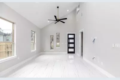 1382 Green Meadow Lane, Spring Branch, TX 78070 - Photo 3