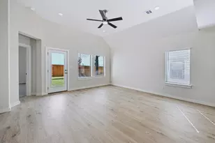 107 Melrose St, Hutto, TX 78634 - Photo 11