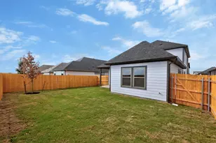 107 Melrose St, Hutto, TX 78634 - Photo 31