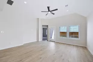 107 Melrose St, Hutto, TX 78634 - Photo 13