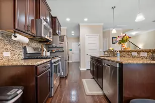 13400 Briarwick Dr, Austin, TX 78729 - Photo 11