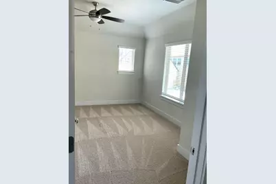 13501 Metric Boulevard #34, Austin, TX 78727 - Photo 11