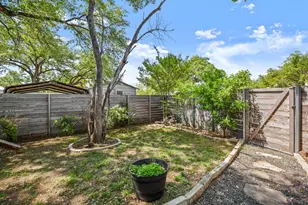 1184 Navasota St, Austin, TX 78702 - Photo 29