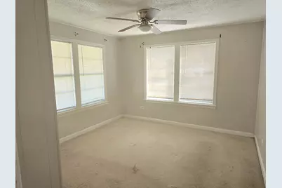 305 N 5th Street, Thorndale, TX 76577 - Photo 15