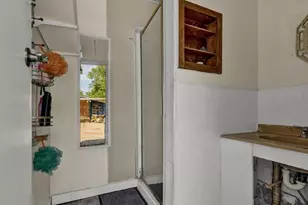 512 Valley St, San Marcos, TX 78666 - Photo 15