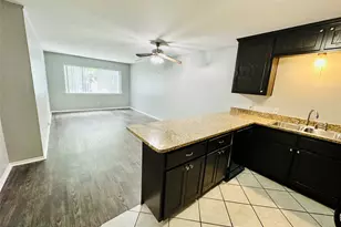 601 W 11th St, Austin, TX 78701 - Photo 3