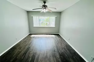 601 W 11th St, Austin, TX 78701 - Photo 17
