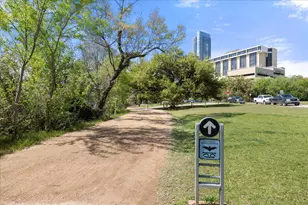 313 W 17th St, Austin, TX 78701 - Photo 31