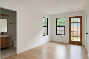 2404 Santa Rita St, Austin, TX 78702 - Photo 13