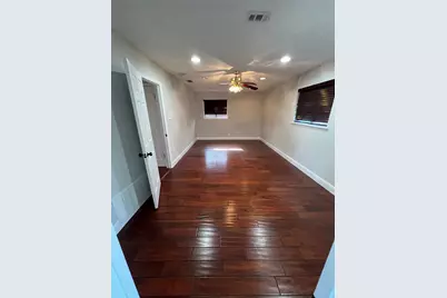 4500 Woodmoor Circle, Austin, TX 78721 - Photo 5