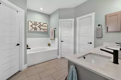 2111 American Drive, Lago Vista, TX 78645 - Photo 19