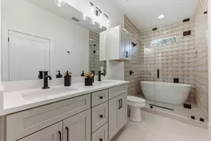 1197 Coleto St, Austin, TX 78702 - Photo 15