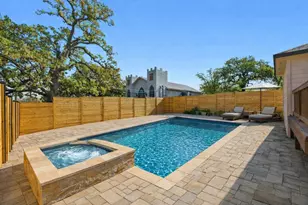 1197 Coleto St, Austin, TX 78702 - Photo 27