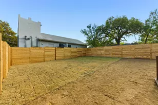 1197 Coleto St, Austin, TX 78702 - Photo 23