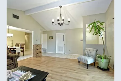11108 Applewood Drive, Austin, TX 78758 - Photo 9