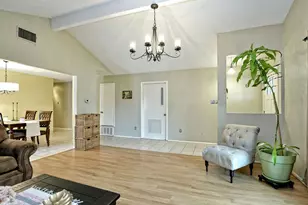 11108 Applewood Dr, Austin, TX 78758 - Photo 9