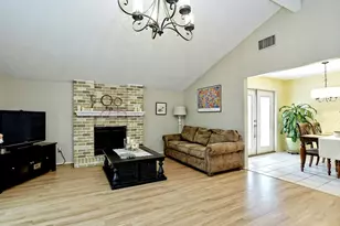 11108 Applewood Dr, Austin, TX 78758 - Photo 7