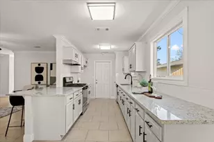 3206 Barnsley Dr, Austin, TX 78745 - Photo 13