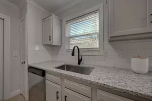 3206 Barnsley Dr, Austin, TX 78745 - Photo 13