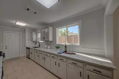 3206 Barnsley Drive, Austin, TX 78745 - Photo 11