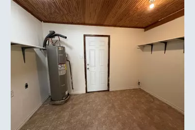 530A S Guadalupe Street, Lockhart, TX 78644 - Photo 9