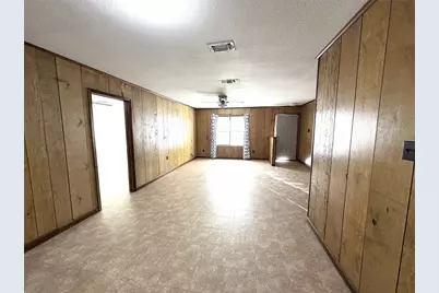 530A S Guadalupe Street, Lockhart, TX 78644 - Photo 5