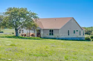 160 Red Stag Ct, Lampasas, TX 76550 - Photo 3