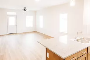 7051 Meadow Lake Blvd, Austin, TX 78744 - Photo 9