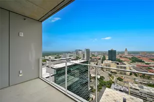 313 W 17th St, Austin, TX 78701 - Photo 11