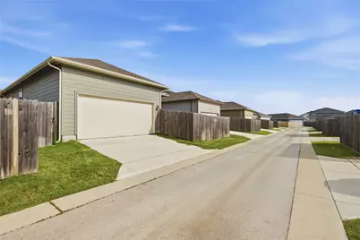 126 Fairmeadow Downs Drive, Hutto, TX 78634 - Photo 25